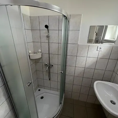 Jo Minosegu Lakasok Kivalo Kozlekedes Mellett Budapeşte